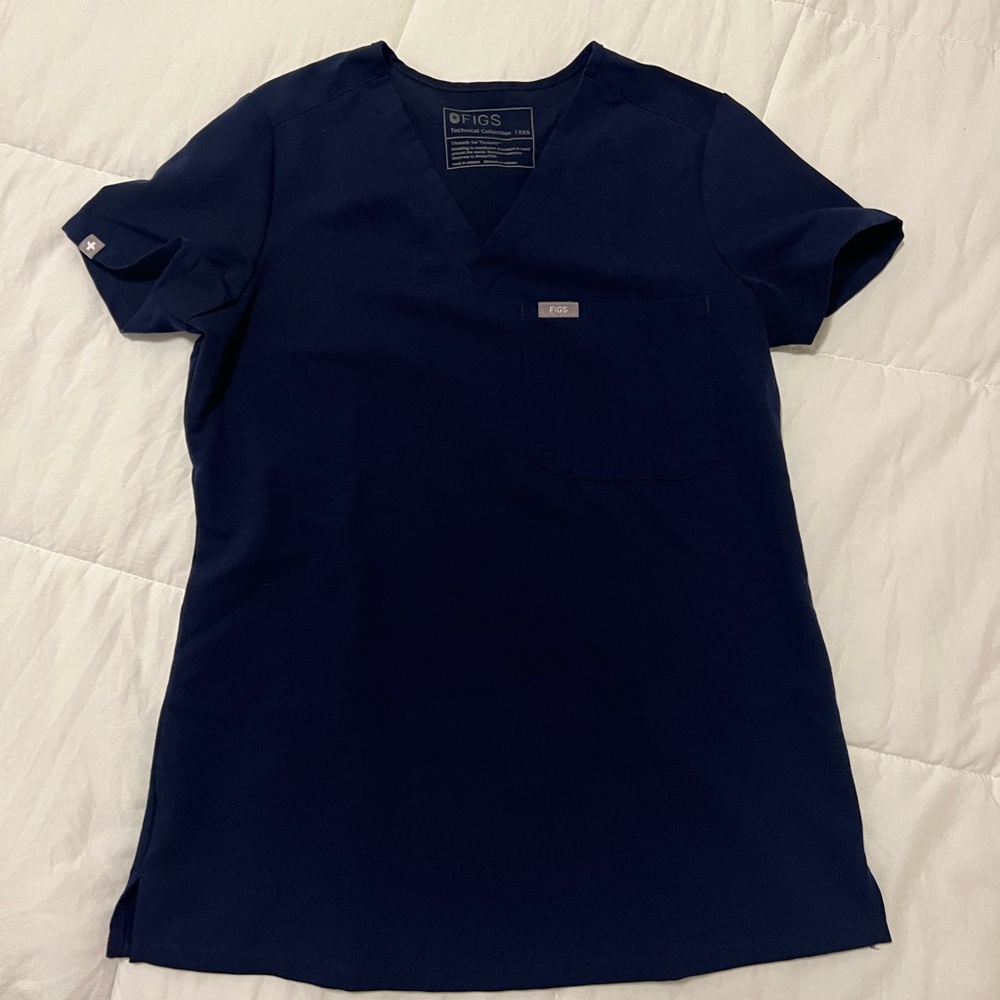 Figs Catarina Scrub Top in Navy